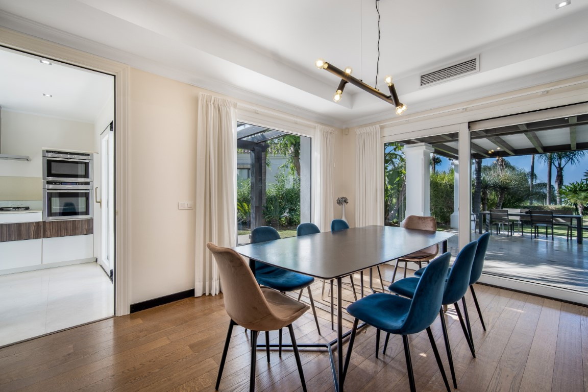 5 Bedroom Villa in Marbella - Photo 6