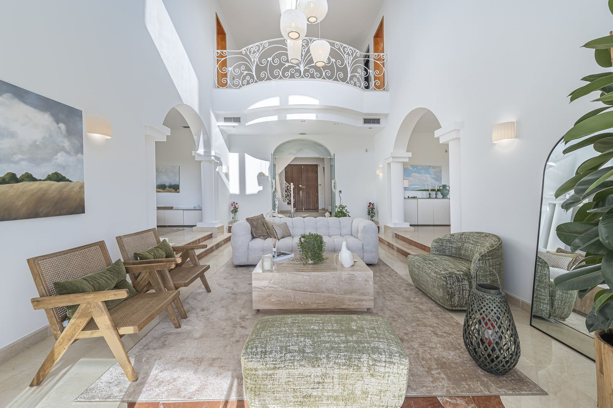 7 Bedroom Villa in Marbella - Photo 12