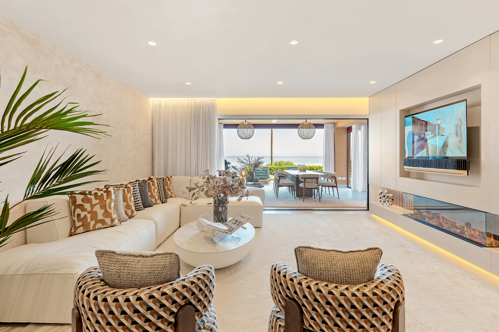 4 Bedroom Apartment in Estepona - Photo 6