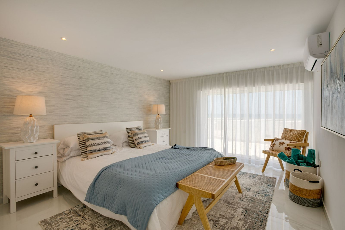 3 Bedroom Villa in Estepona - Photo 9