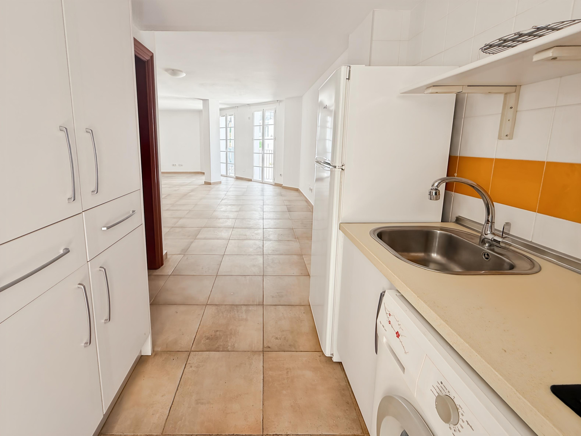 1 Bedroom Penthouse in Benalmádena - Photo 18