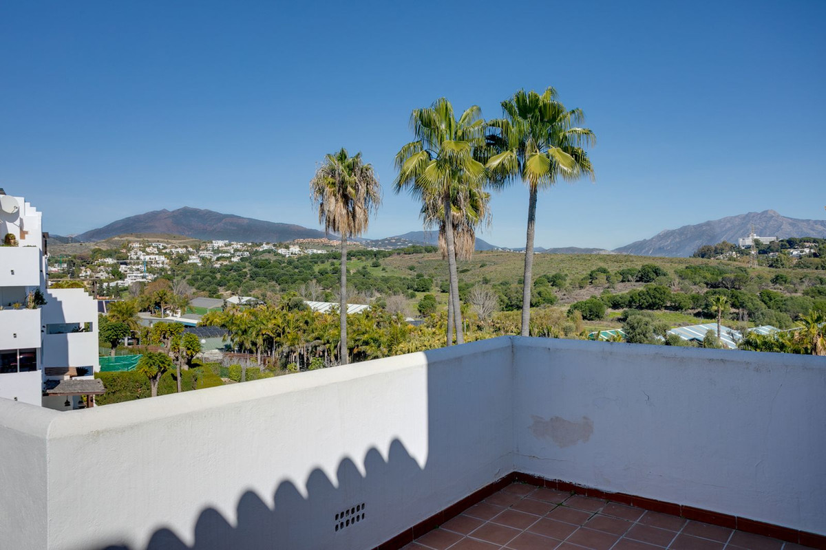 3 Bedroom Townhouse in Estepona - Photo 16