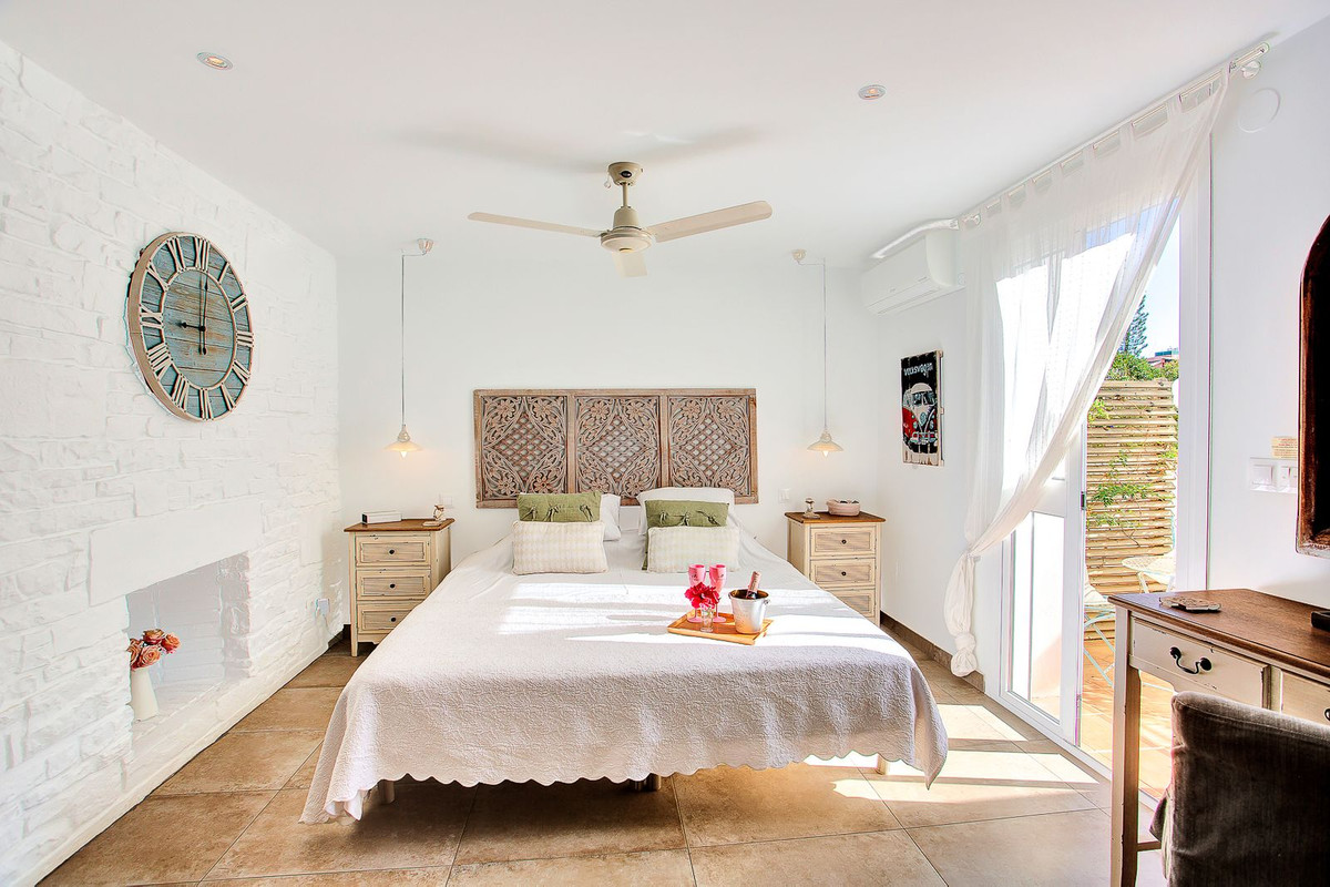 6 Bedroom Villa in Marbella - Photo 40