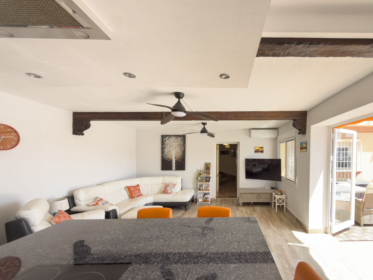 5 Bedroom Villa in Coín - Photo 41