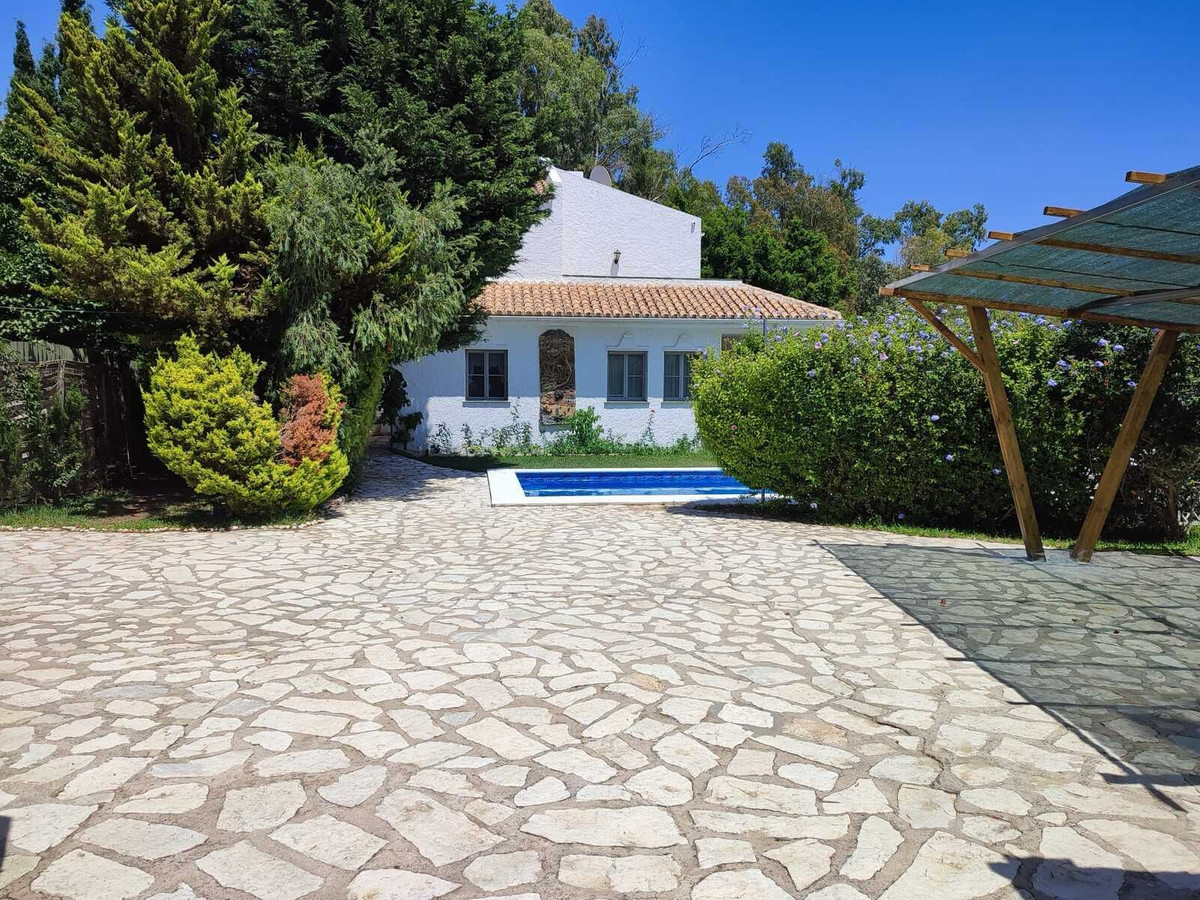 4 Bedroom Villa in Mijas - Photo 2