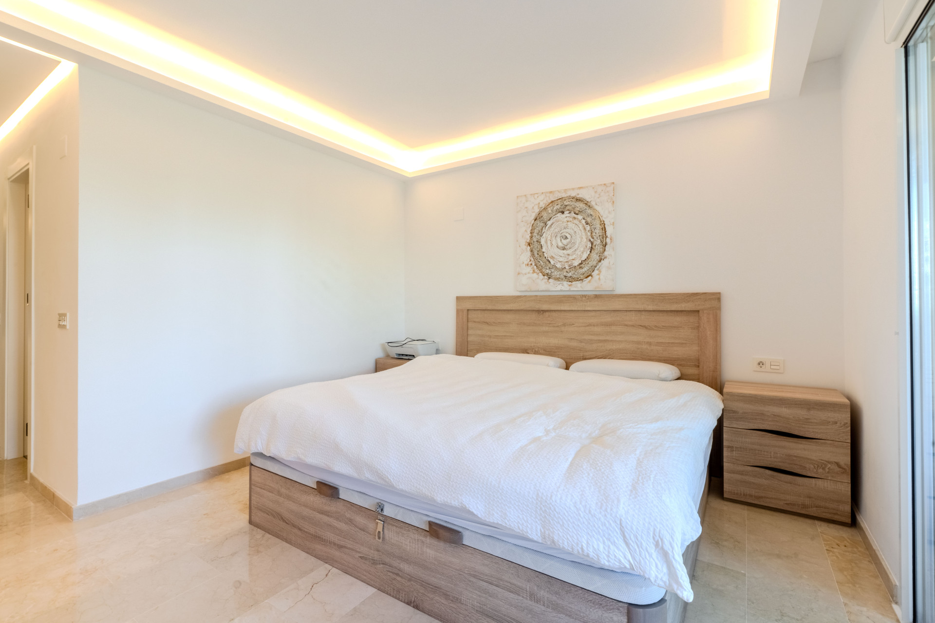 2 Bedroom Apartment in Marbella - Photo 19