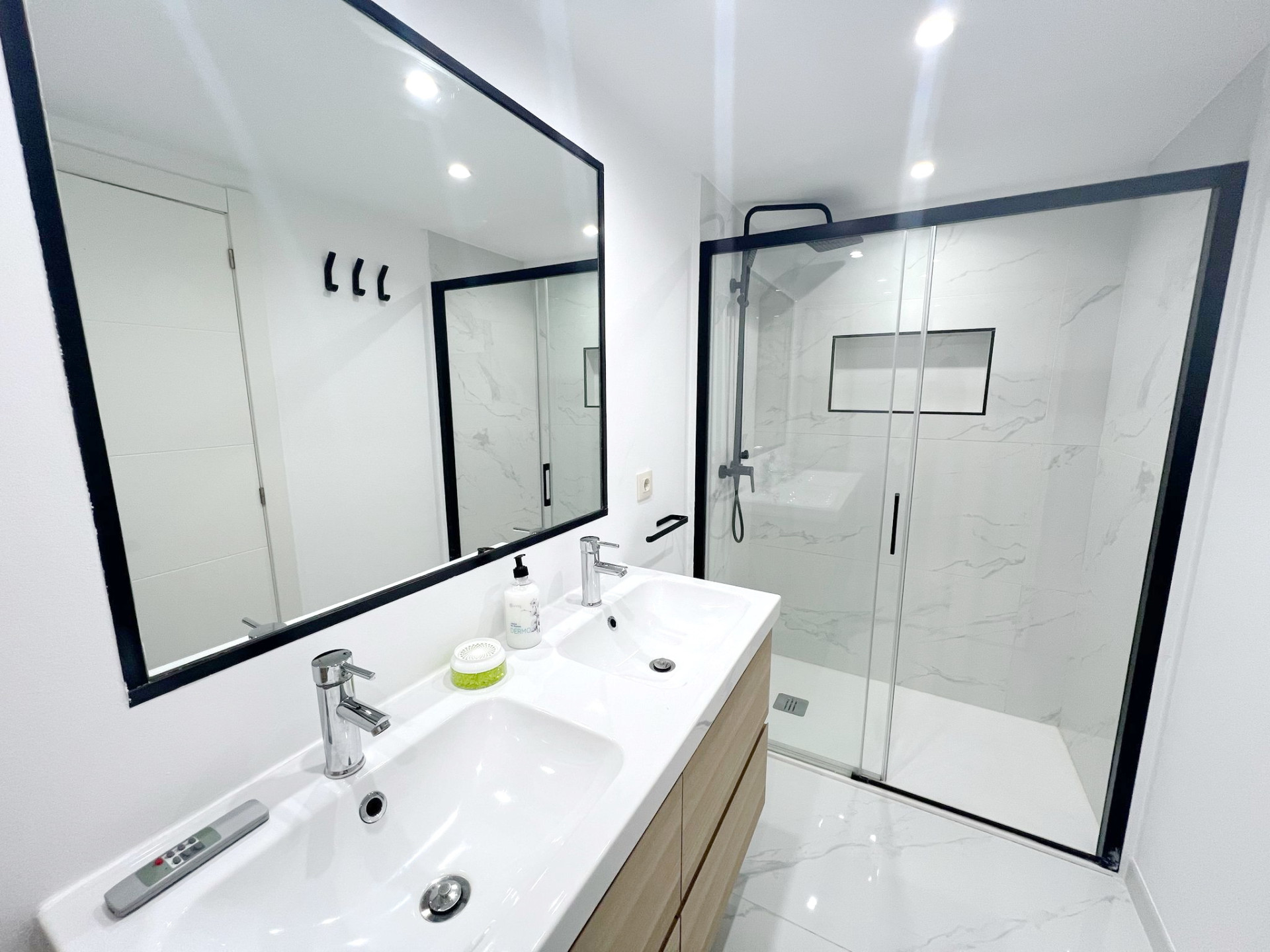 4 Bedroom Apartment in Marbella - Photo 16