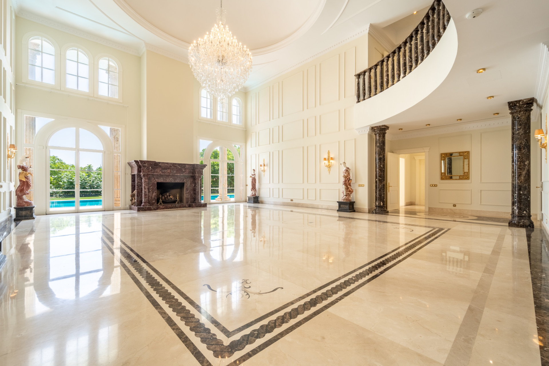 10 Bedroom Villa in Marbella - Photo 12