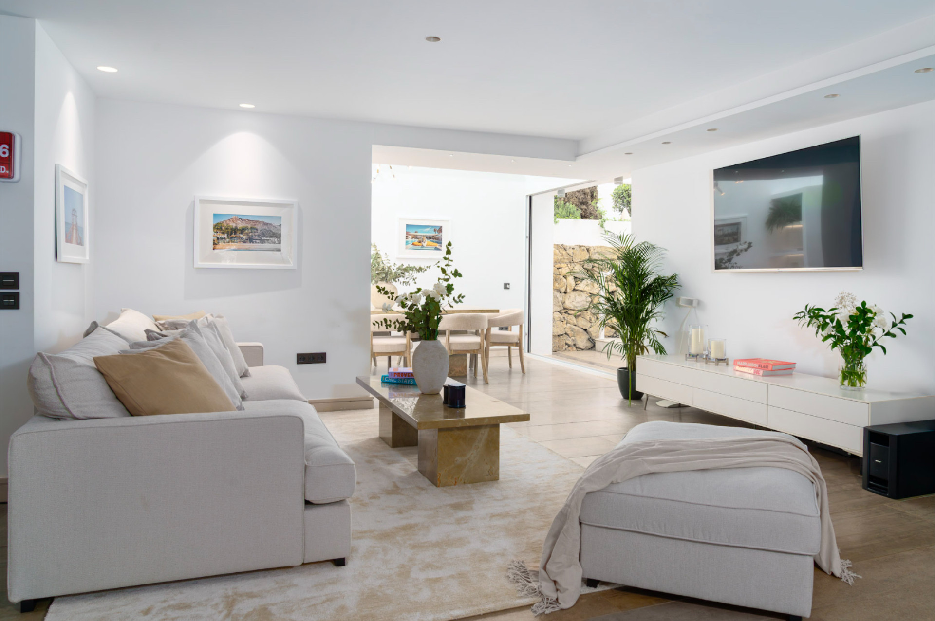 5 Bedroom Villa in Marbella - Photo 3