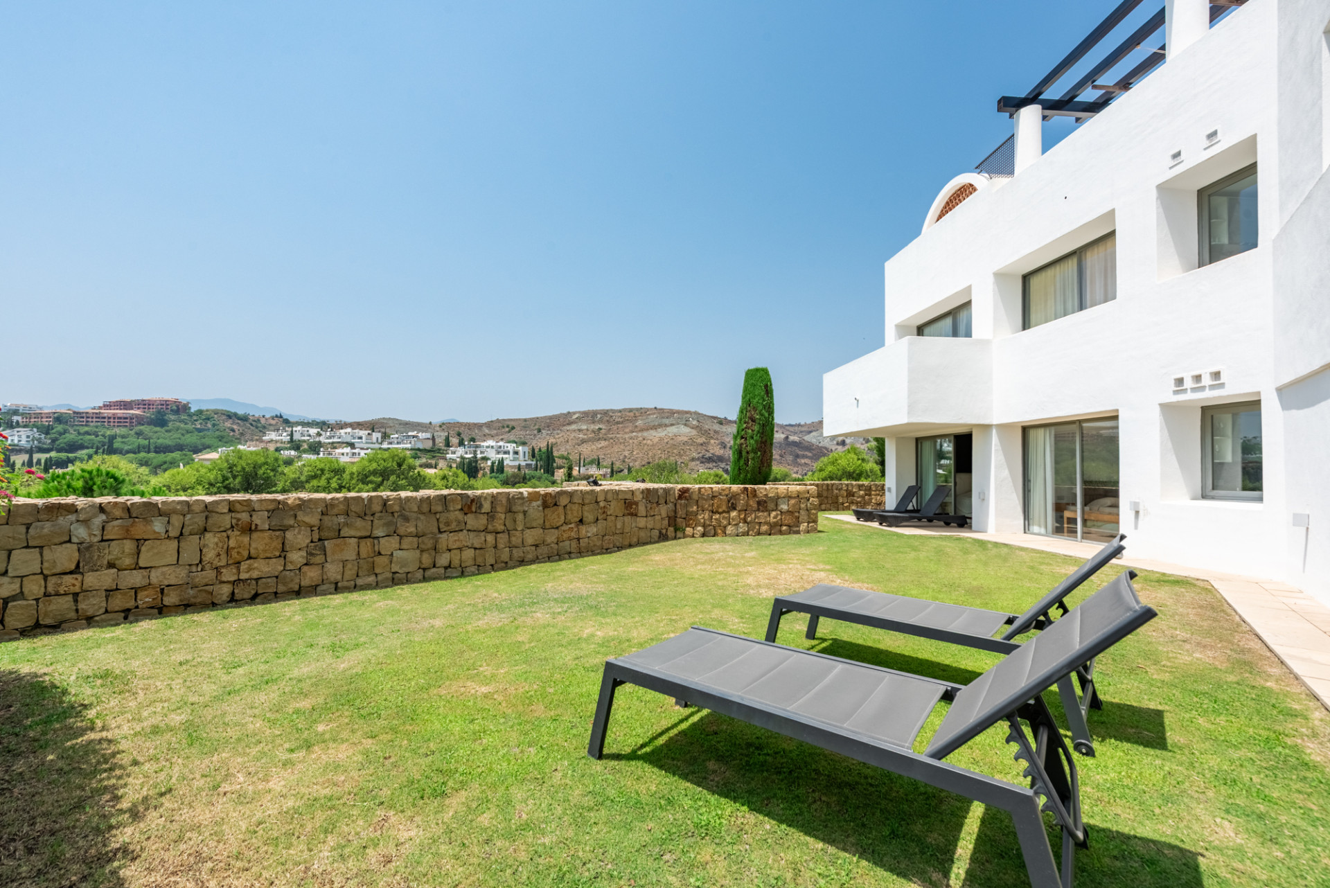 2 Bedroom Apartment in Benahavís - Photo 31