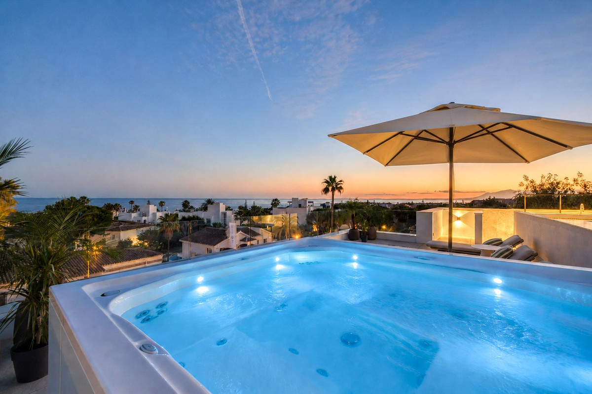 6 Bedroom Villa in Marbella - Photo 91