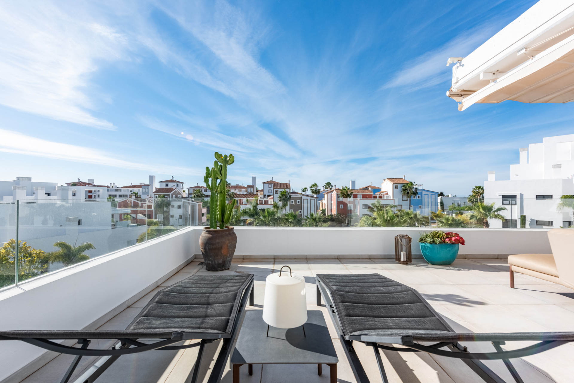 3 Bedroom Penthouse in Estepona - Photo 28