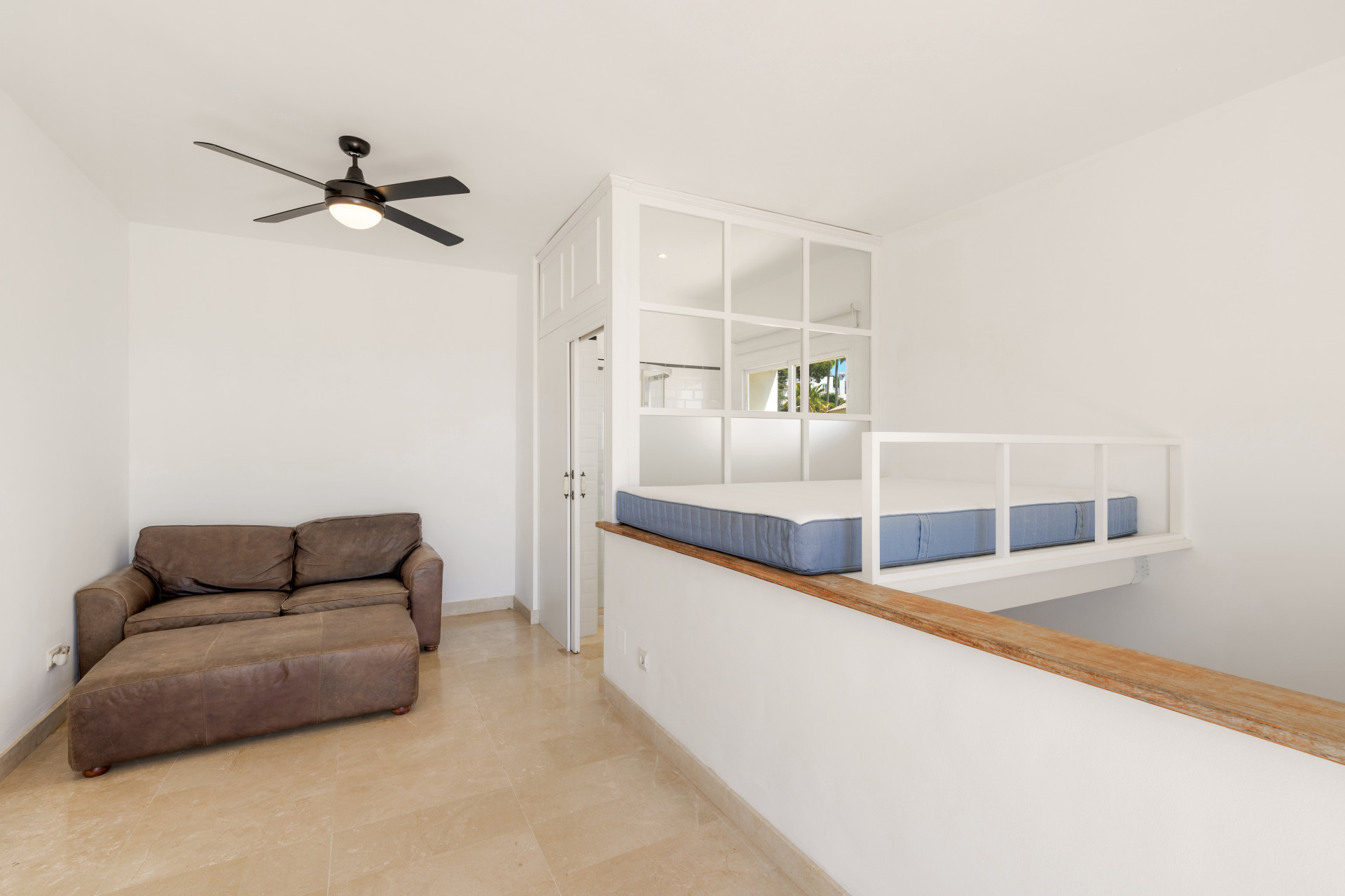 4 Bedroom Villa in Estepona - Photo 14