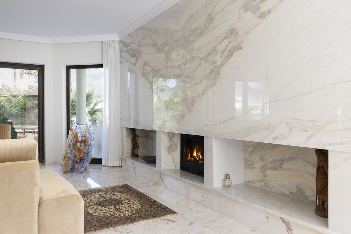 6 Bedroom Villa in Mijas - Photo 22