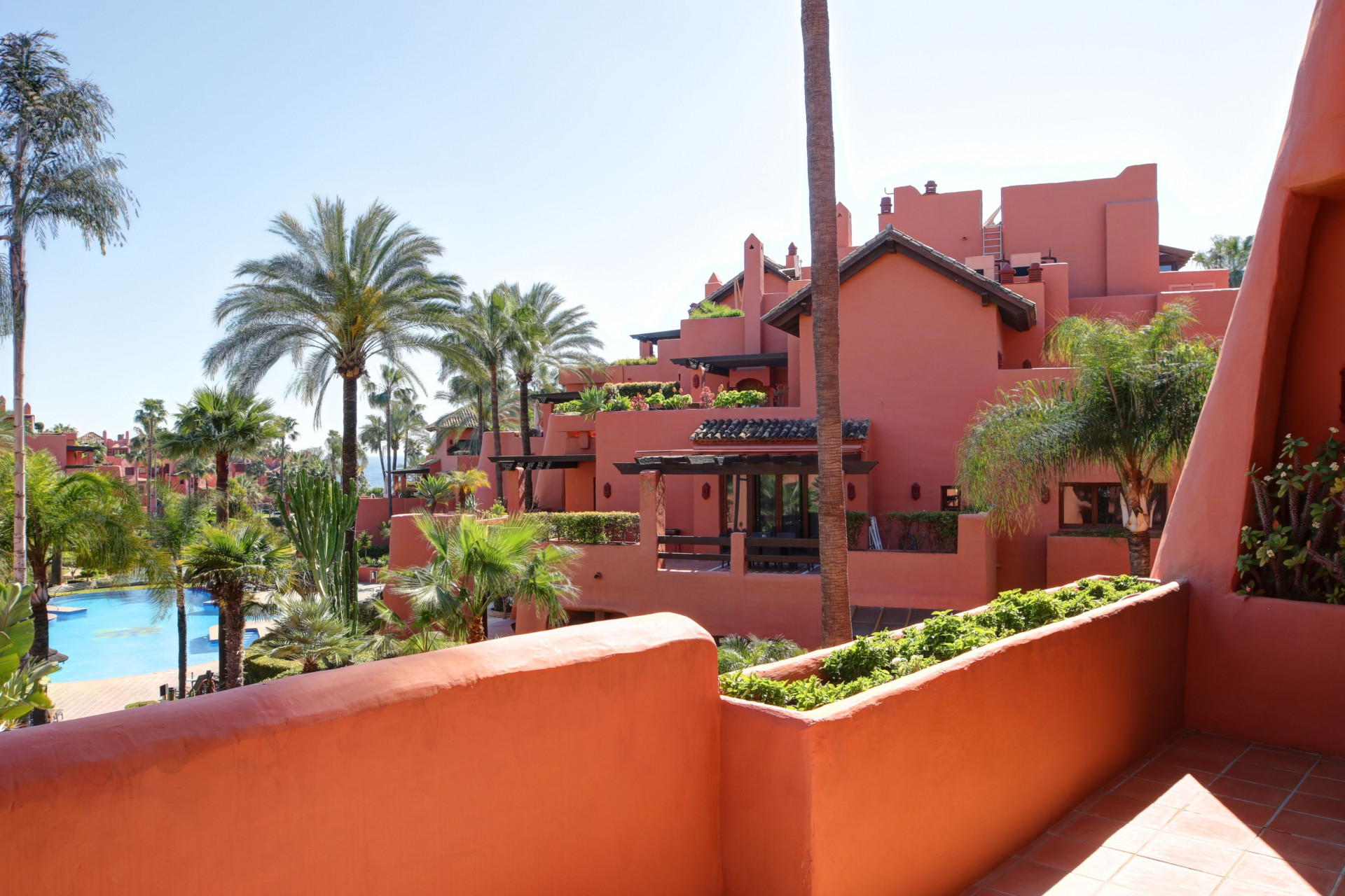 2 Bedroom Apartment in Estepona - Photo 8