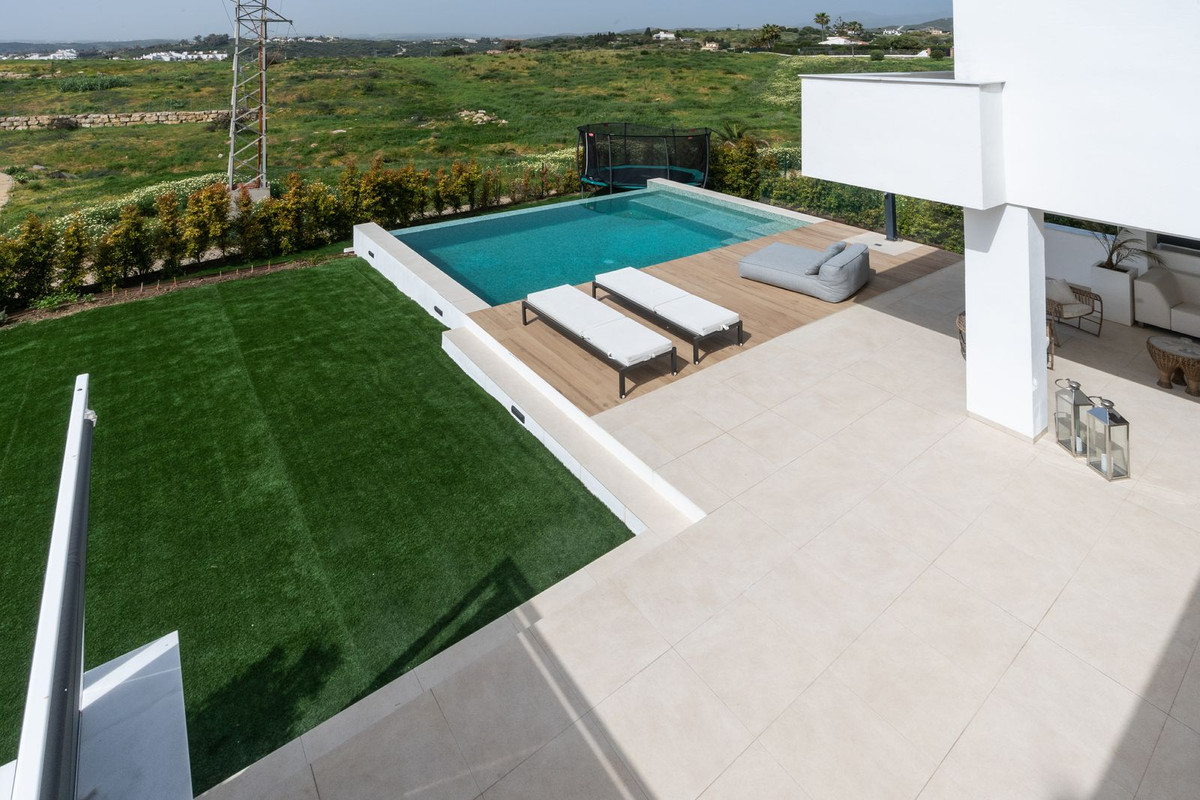 3 Bedroom Villa in Estepona - Photo 47