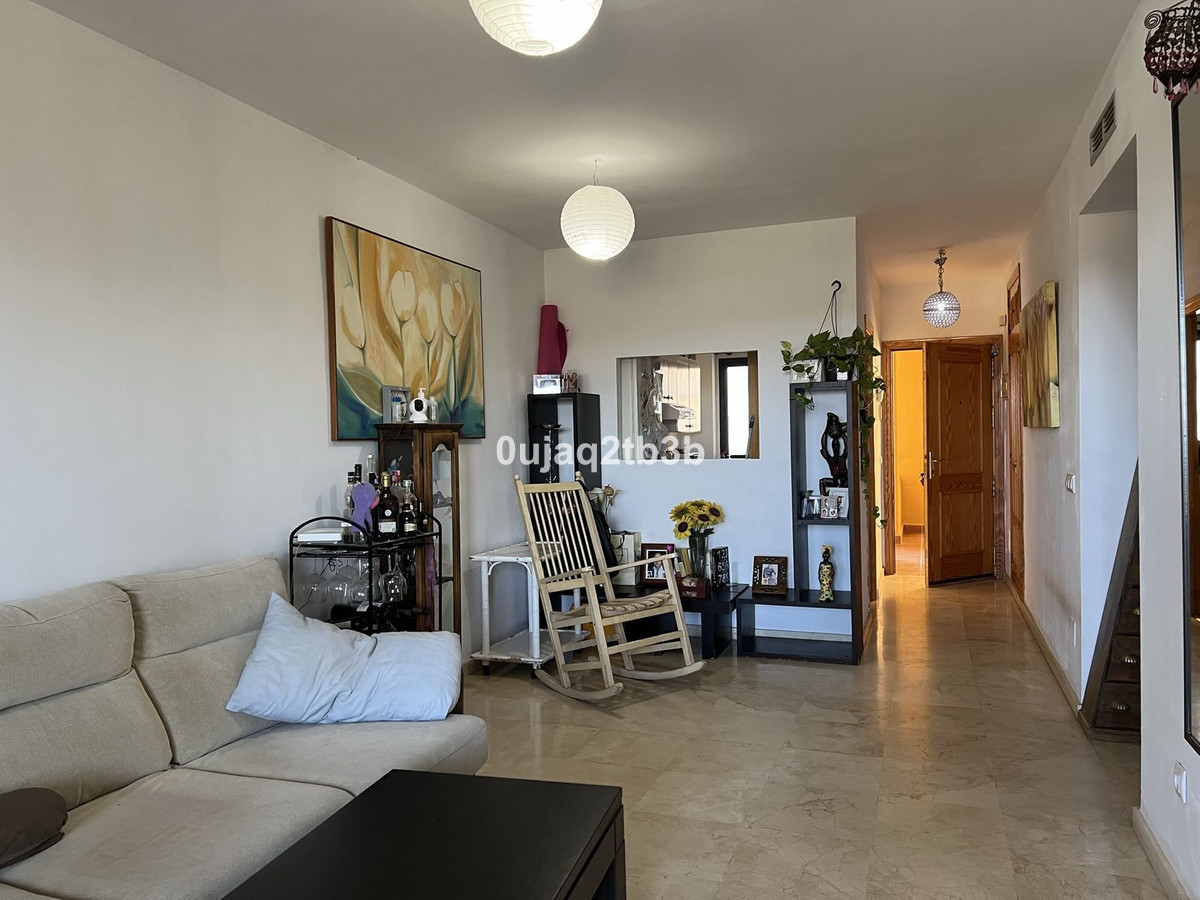 2 Bedroom Apartment in Estepona - Photo 20