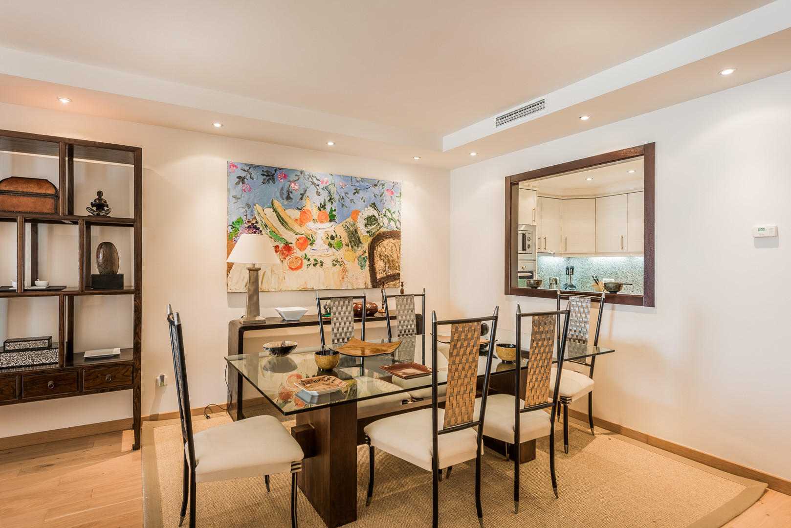 1 Bedroom Apartment in Marbella - Photo 7