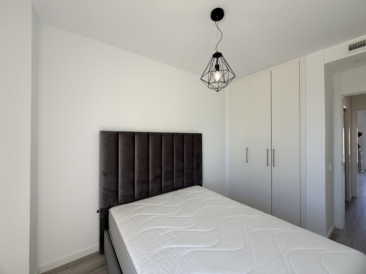 2 Bedroom Penthouse in Estepona - Photo 10