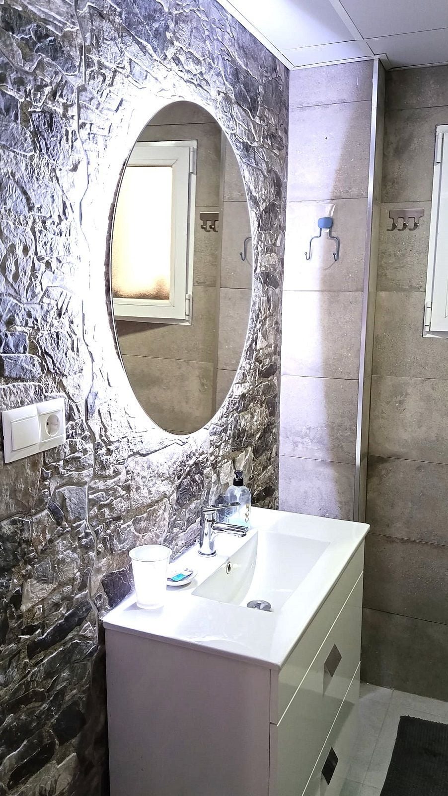 4 Bedroom Apartment in Málaga - Photo 10