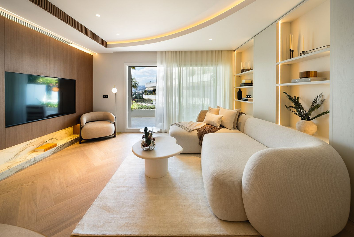 3 Bedroom Apartment in Marbella - Photo 9