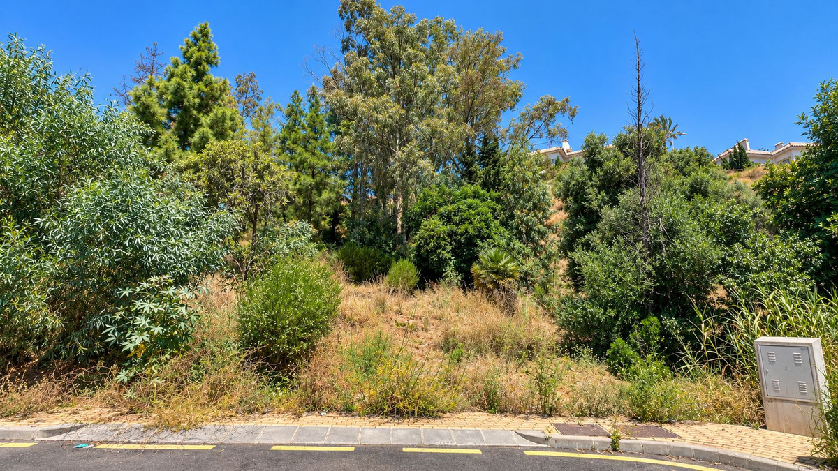 836 m² Plot in Estepona - Photo 3