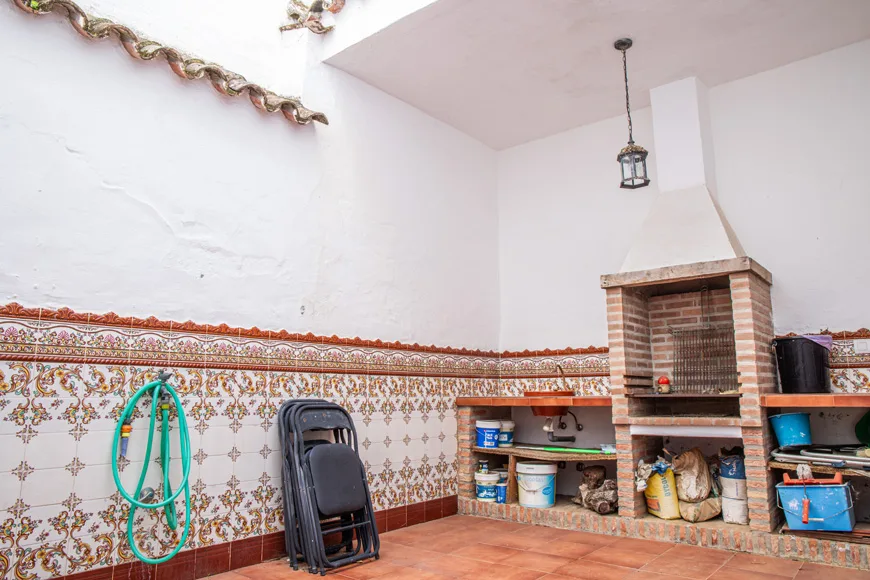 5 Bedroom Townhouse in Jimena de la Frontera - Photo 6