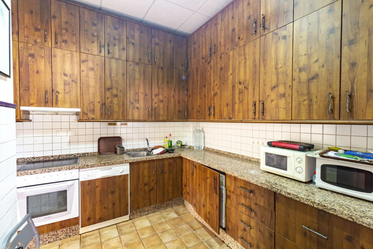 11 Bedroom Country house in Guaro - Photo 12