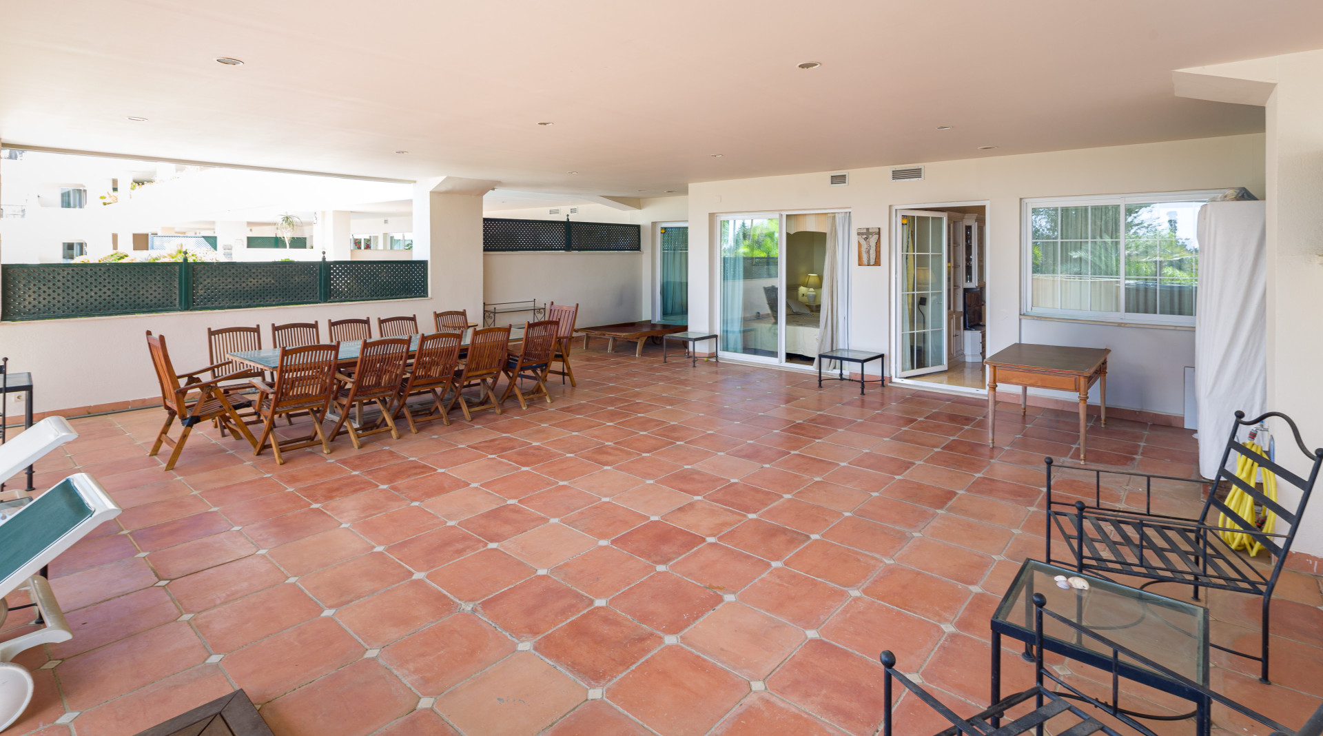 2 Bedroom Apartment in Marbella - Photo 9
