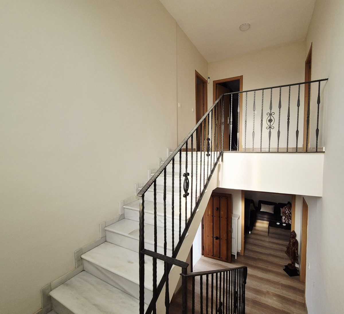 4 Bedroom Villa in San Pedro de Alcántara - Photo 10