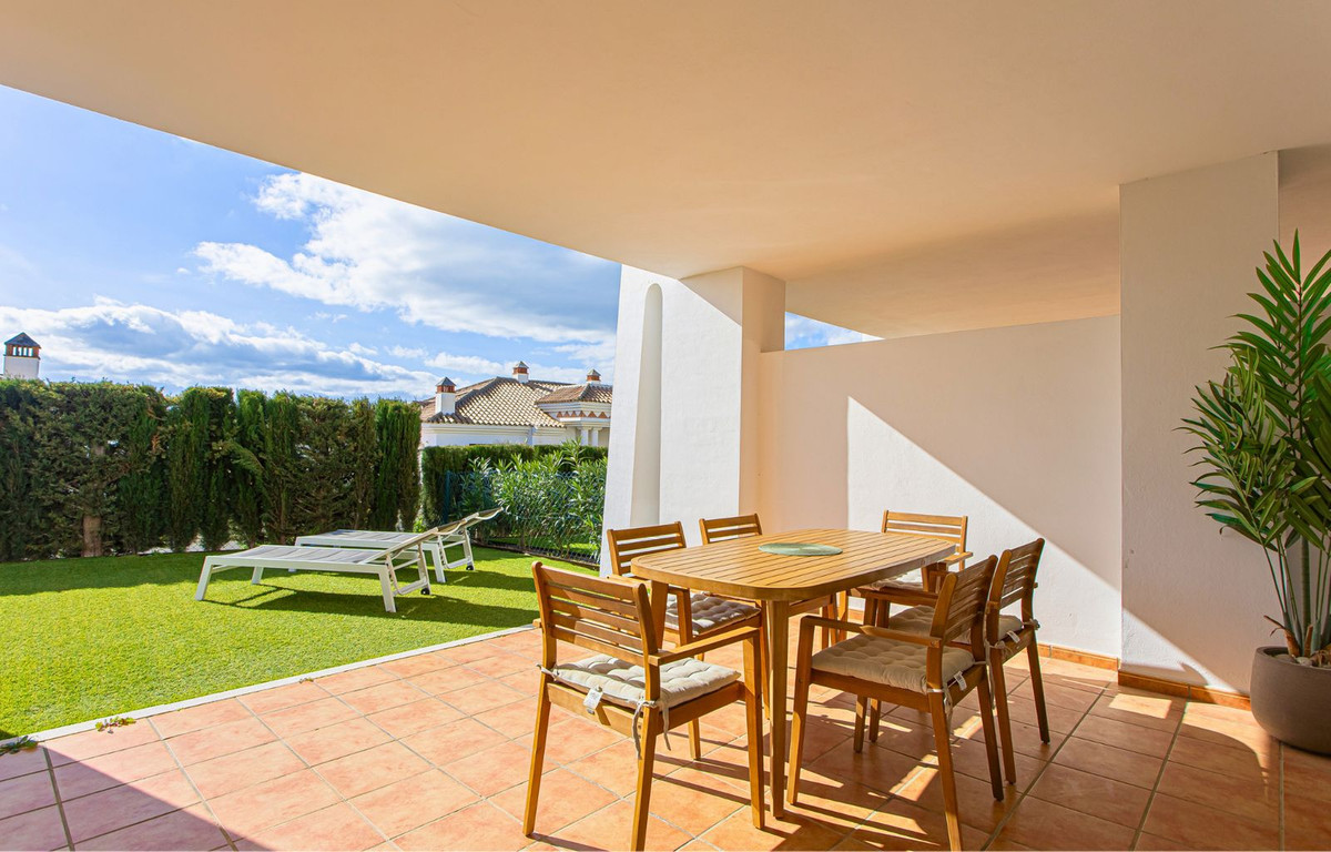 2 Bedroom Apartment in Casares - Photo 4