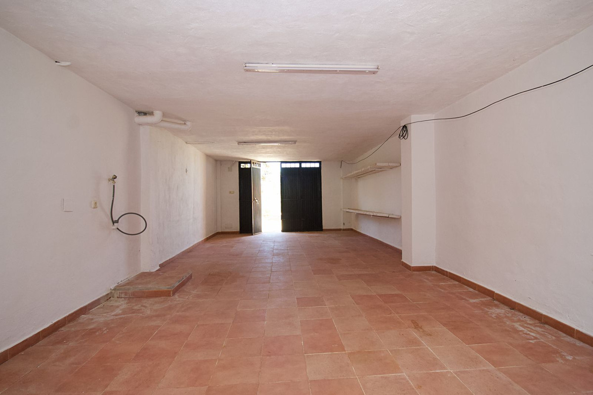 3 Bedroom Villa in Coín - Photo 36
