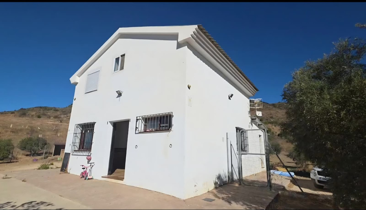 3 Bedroom Country house in Villanueva de la Concepción