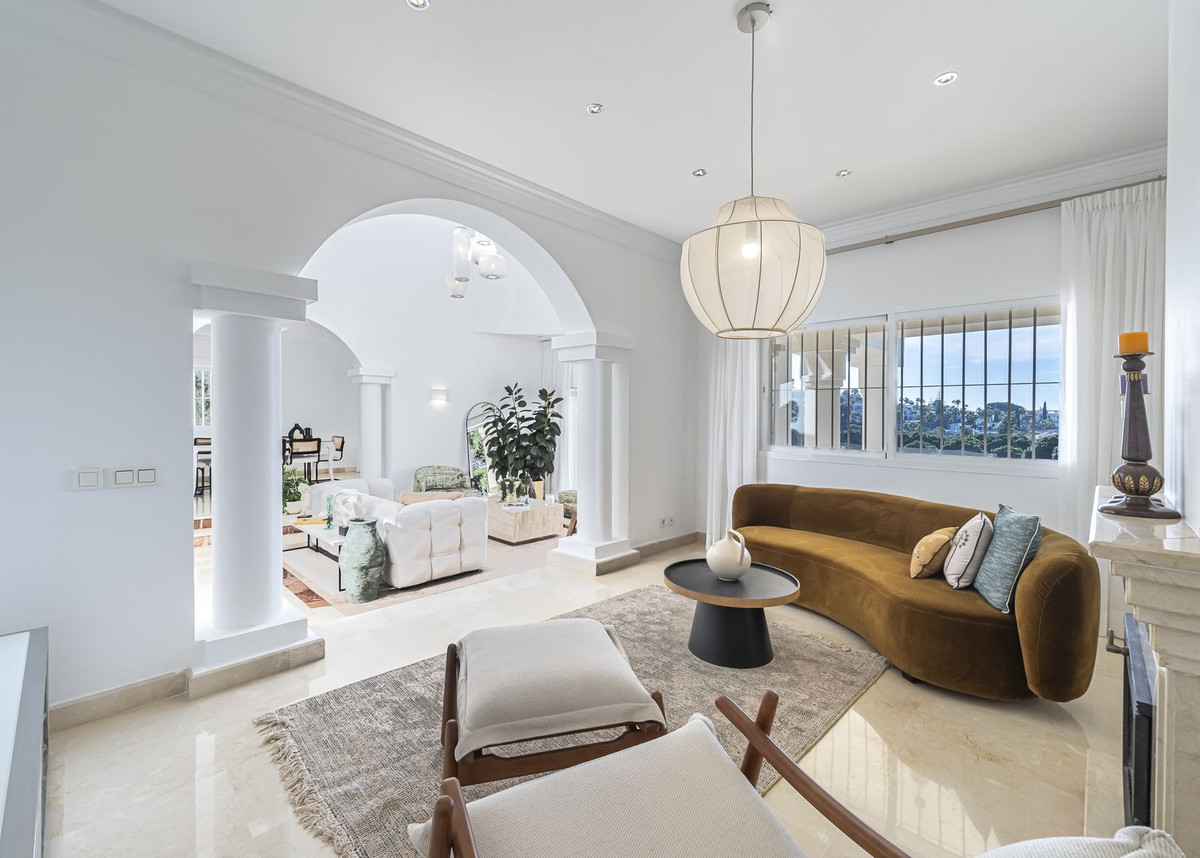 7 Bedroom Villa in Marbella - Photo 10