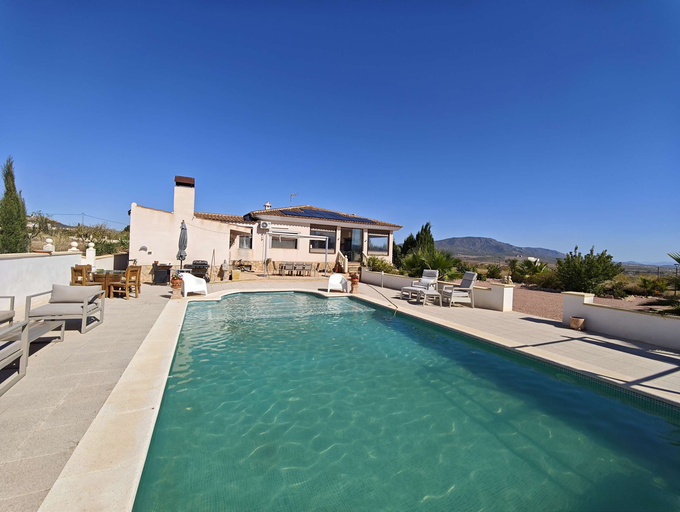 Moradia com 4 quartos com piscina em Alicante, Espanha – Foto 2