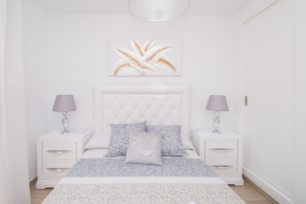 3 Bedroom Townhouse in Estepona - Photo 10