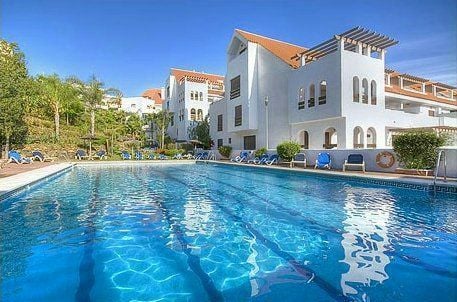 3 Bedroom Apartment in Marbella - Photo 2