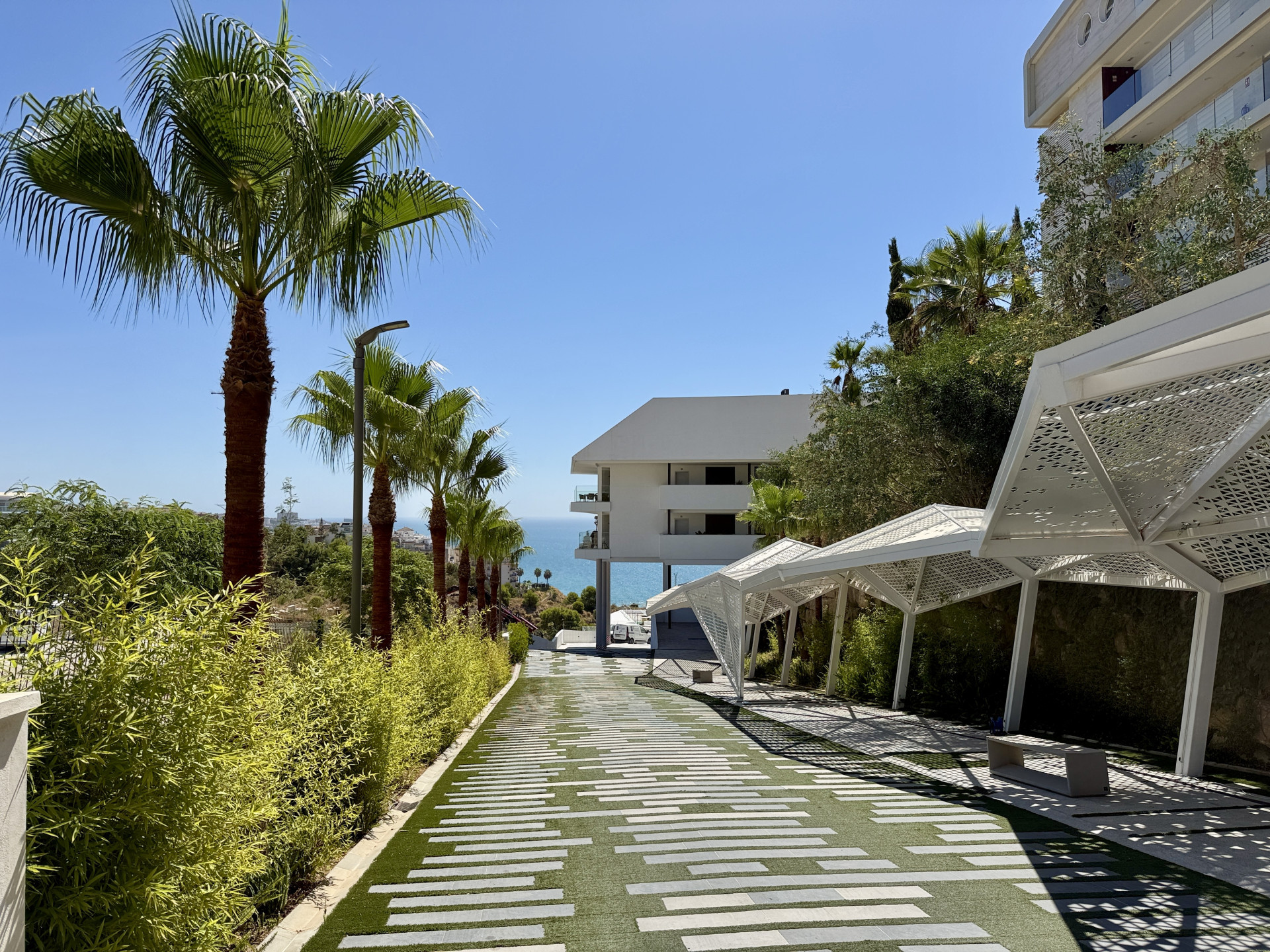 2 Bedroom Apartment in Benalmádena - Photo 23