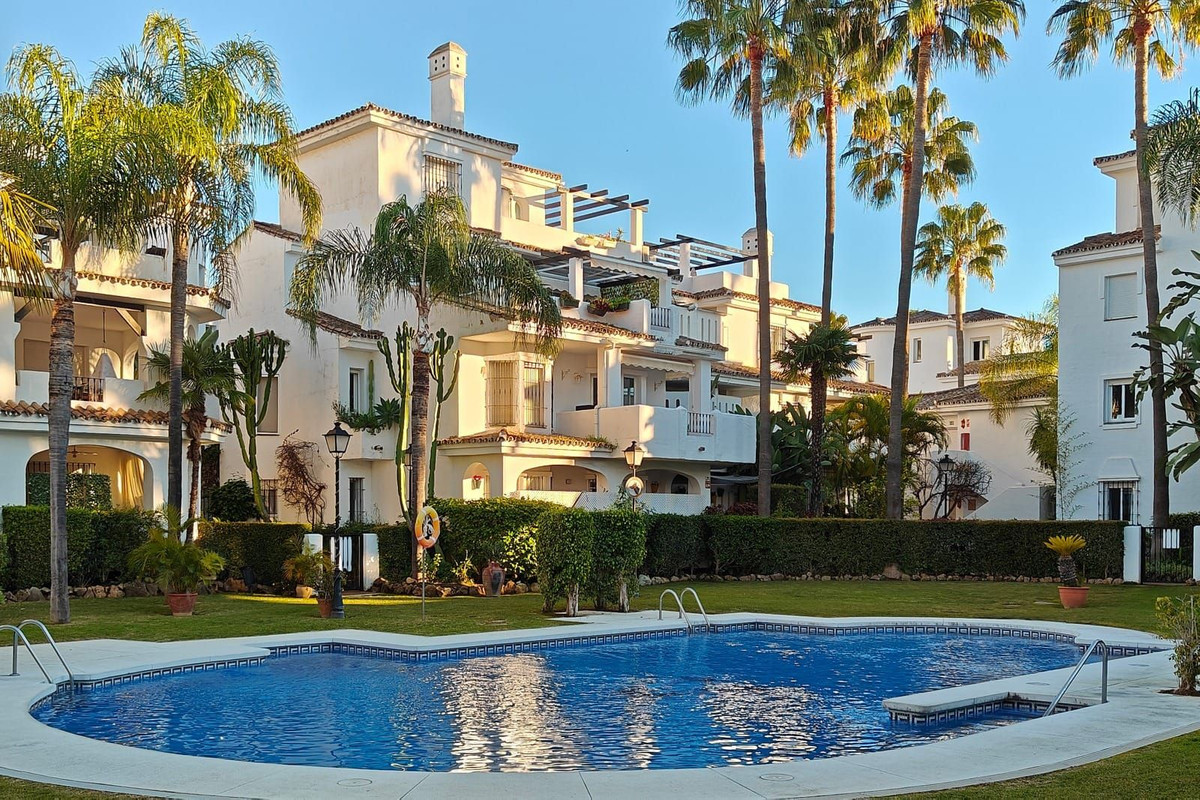 Townhouse in Nueva Andalucia