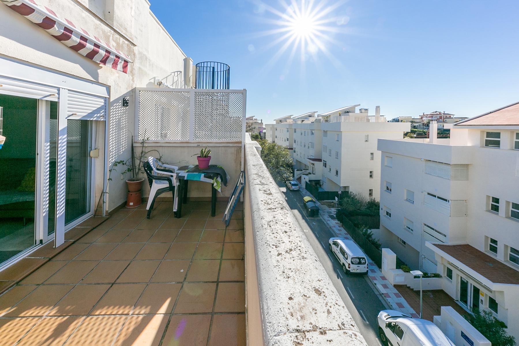 2 Bedroom Townhouse in Benalmádena - Photo 15