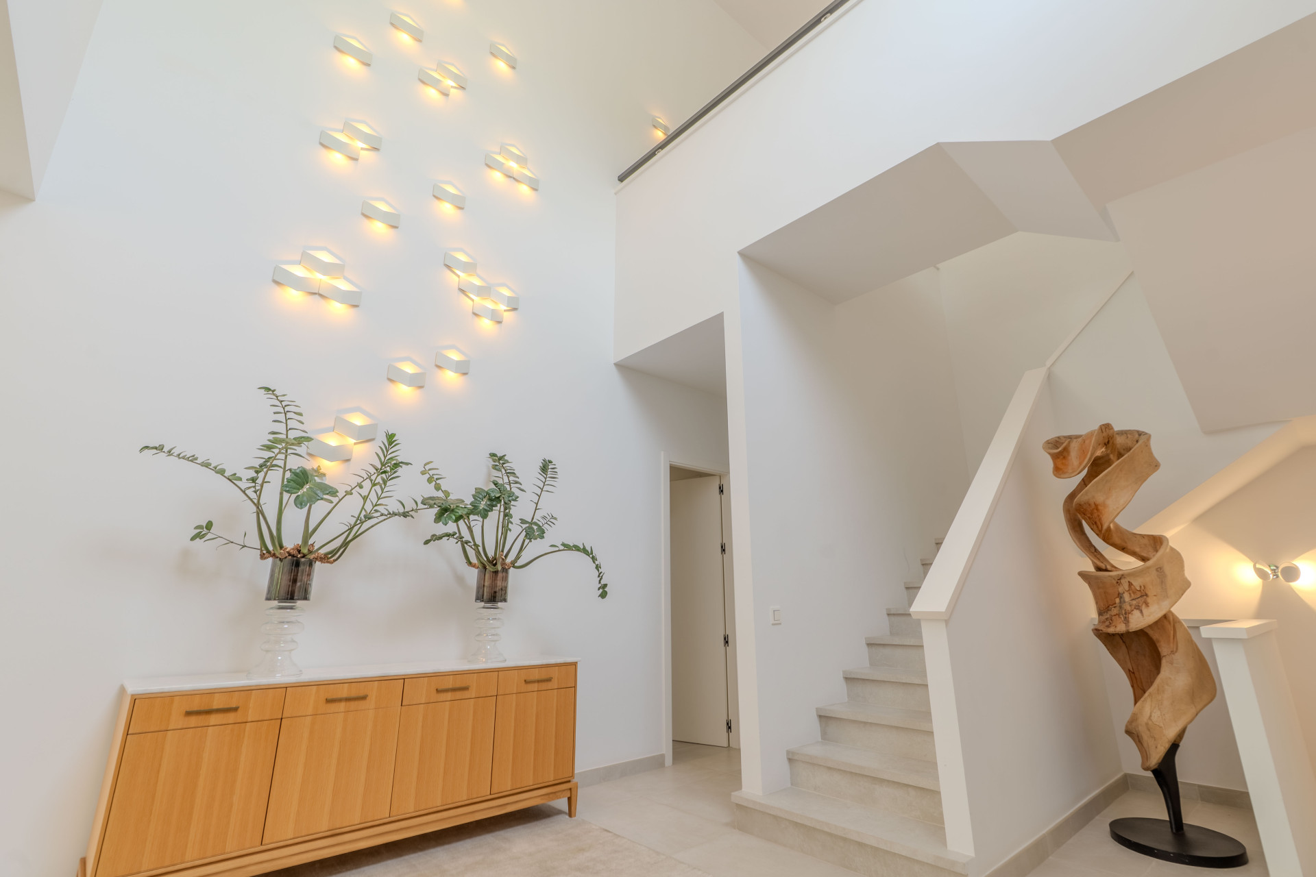 5 Bedroom Villa in Marbella - Photo 4
