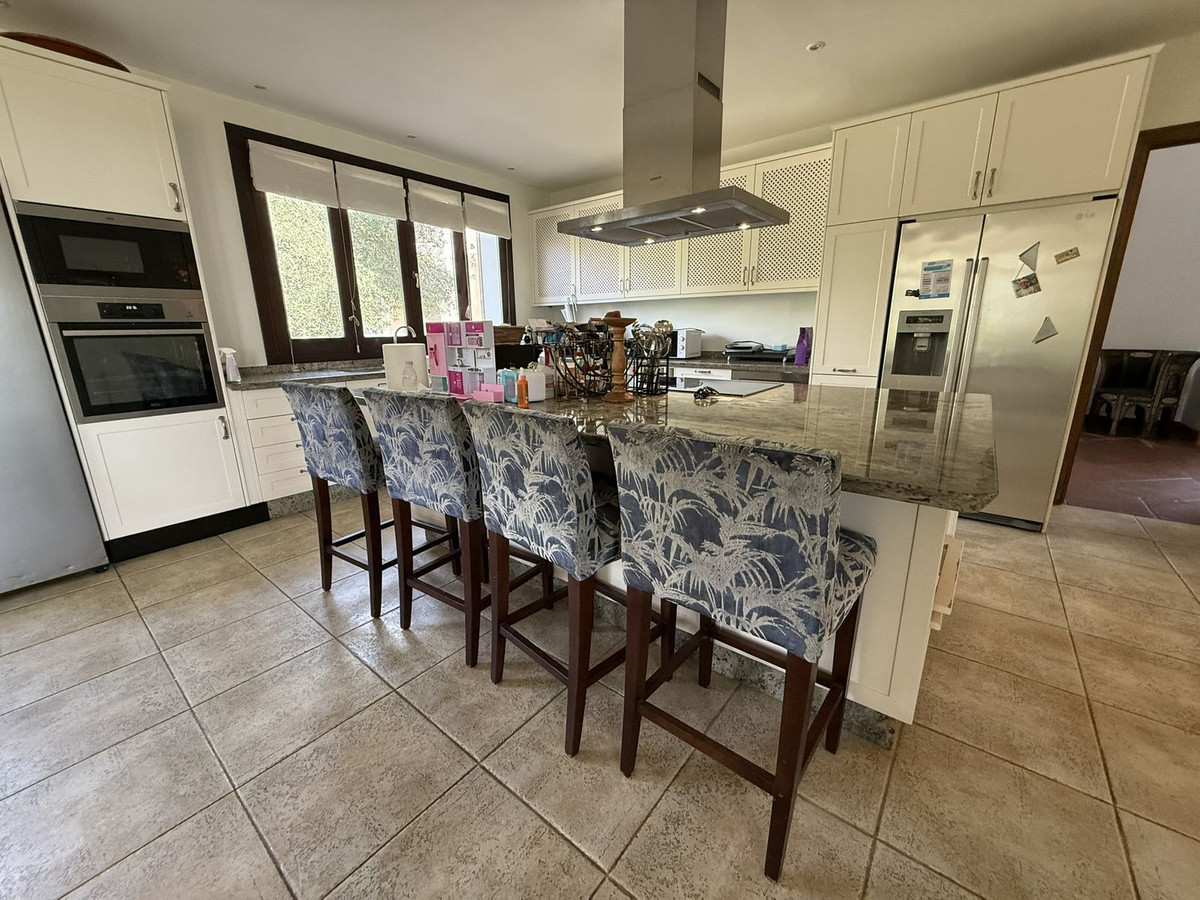 5 Bedroom Villa in Sotogrande - Photo 25