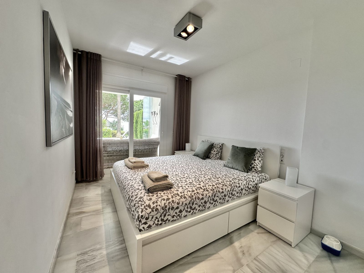 2 Bedroom Apartment in Mijas - Photo 6