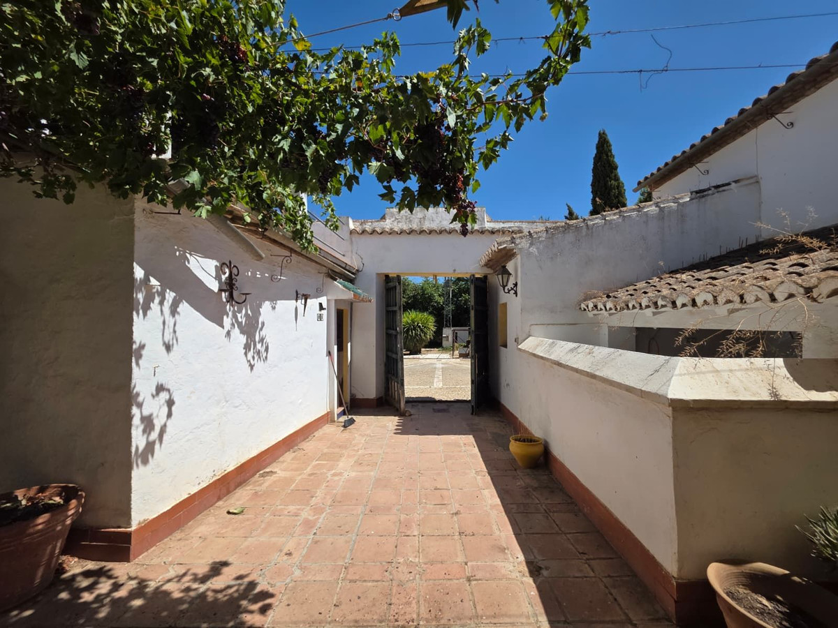 8 Bedroom Country house in Antequera - Photo 76