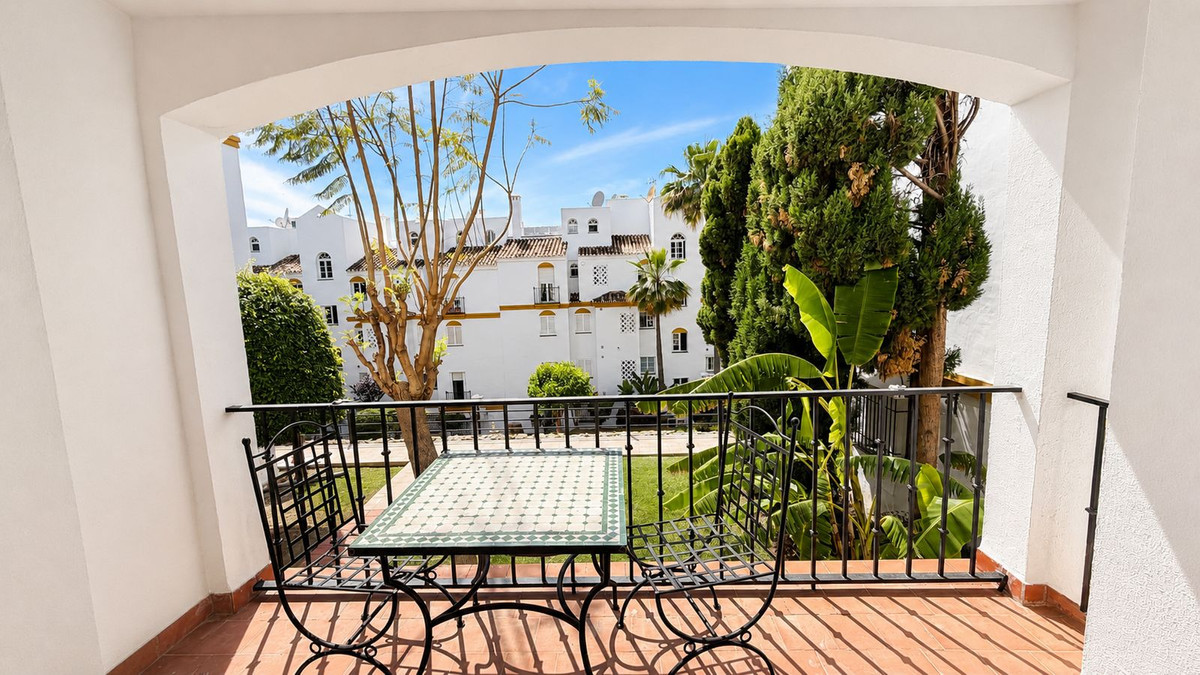 2 Bedroom Apartment in Estepona - Foto 15