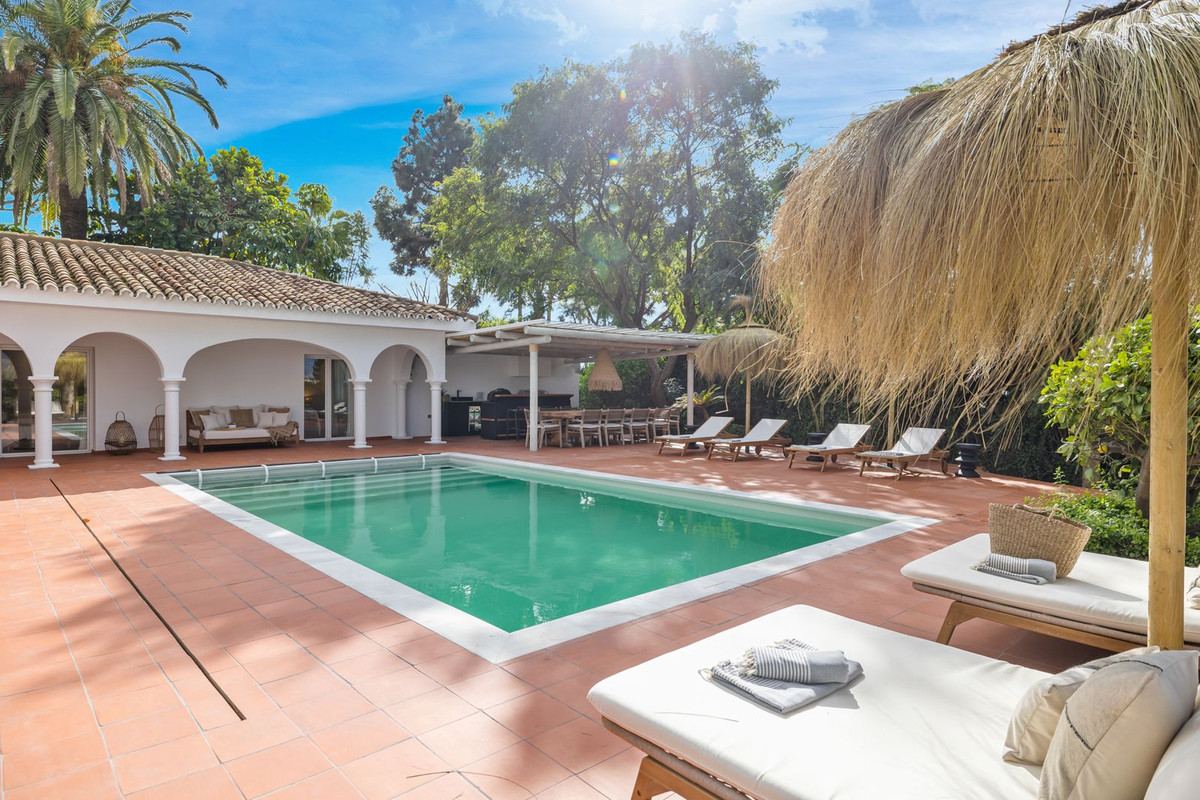 3 Bedroom Villa in Marbella - Photo 3