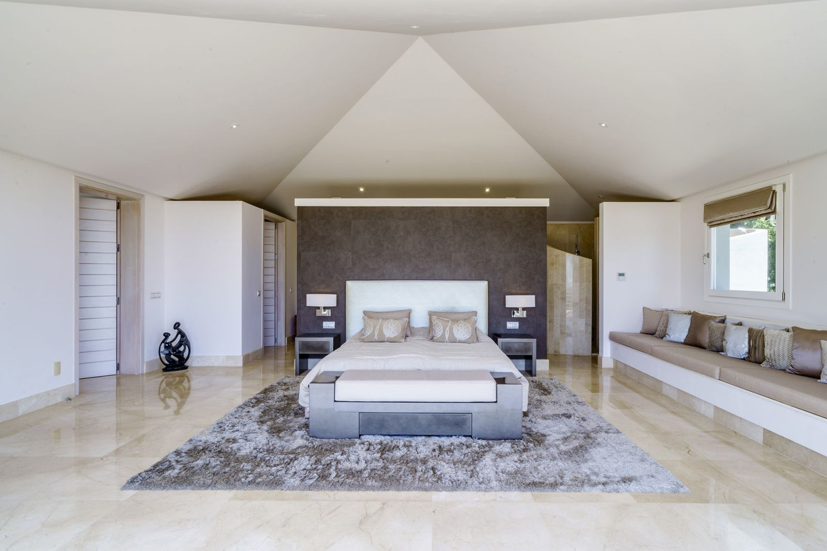 5 Bedroom Villa in Benahavís - Foto 15