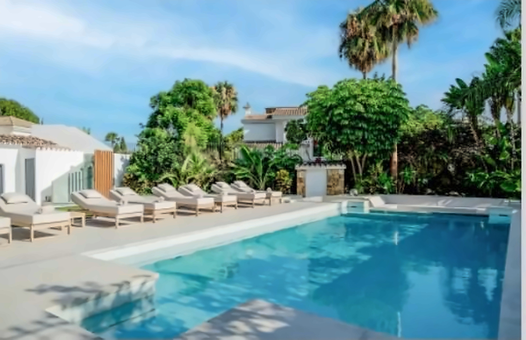 6 Bedroom Villa in Marbella - Photo 17