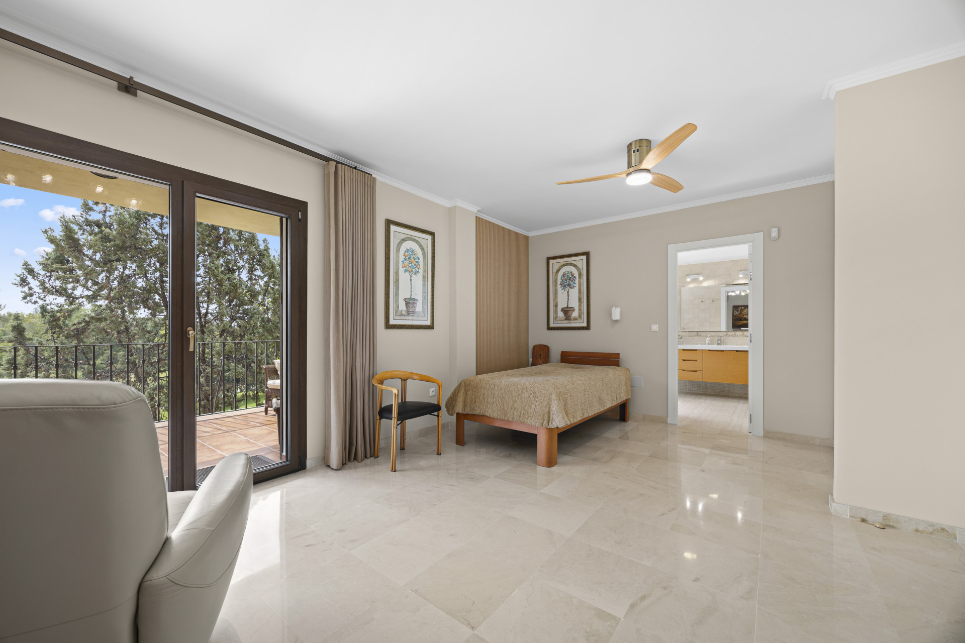 5 Bedroom Villa in San Pedro de Alcántara - Photo 18