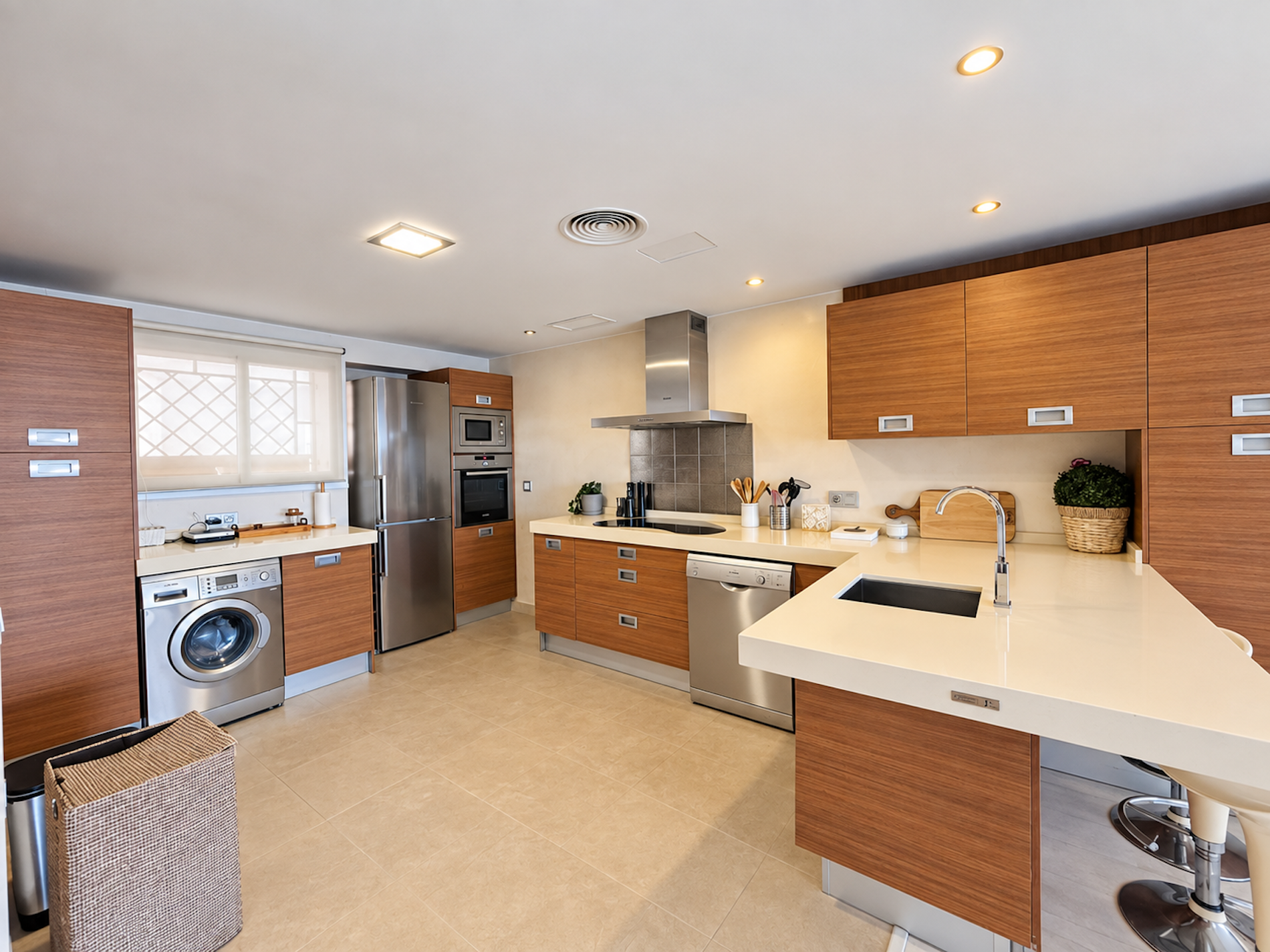 3 Bedroom Apartment in Marbella - Photo 7